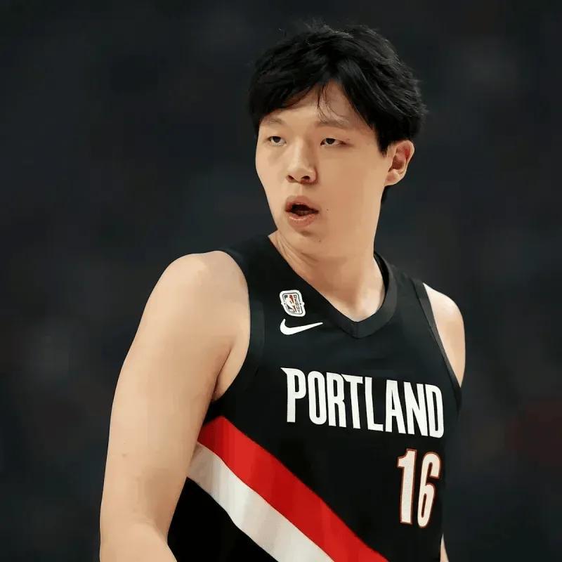 ewc电竞世界杯-杨瀚森G联赛19分！7天6赛疲惫感拉满！护框+力量蜕变，目标成大洛